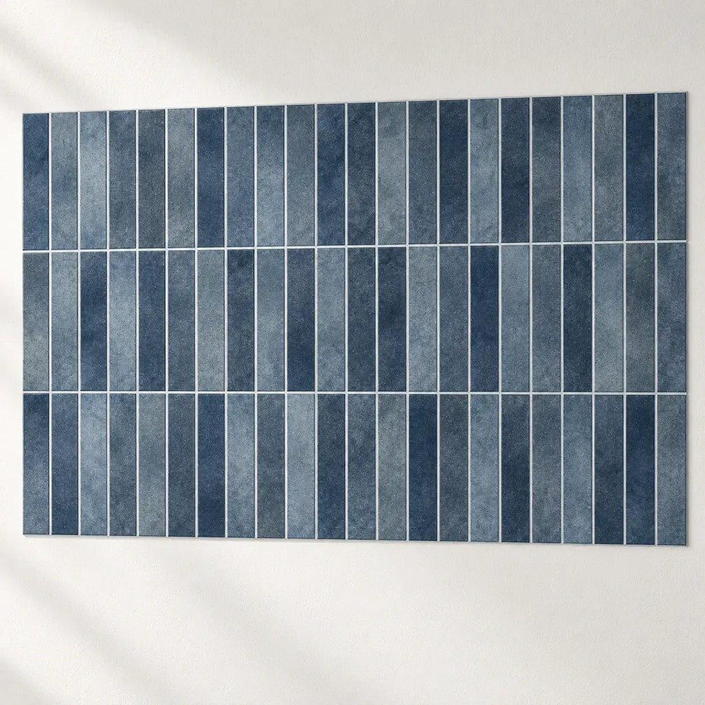 Stria – Carrelage mural adhésif 3D bleu indigo – détail ou mise en situation, vue 5