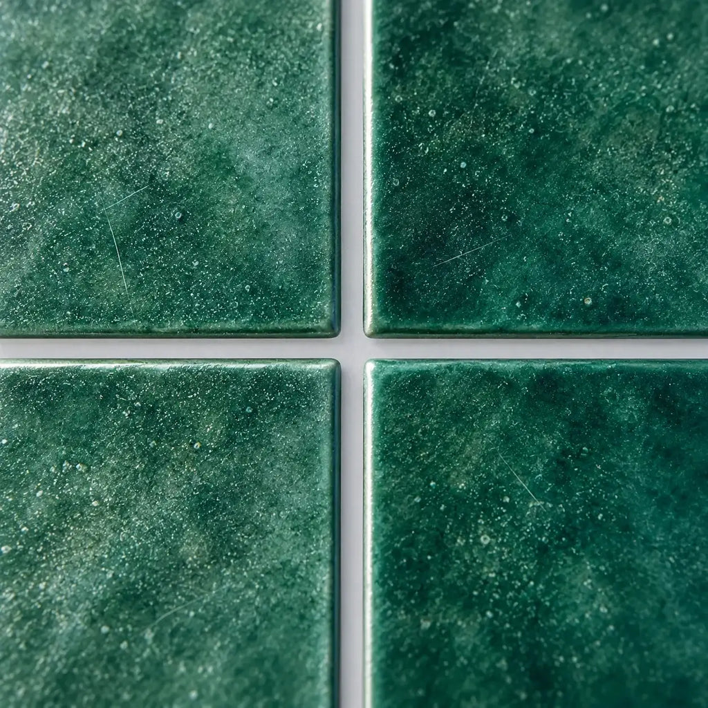 Stria – Carrelage mural adhésif 3D vert émeraude – détail ou mise en situation, vue 3