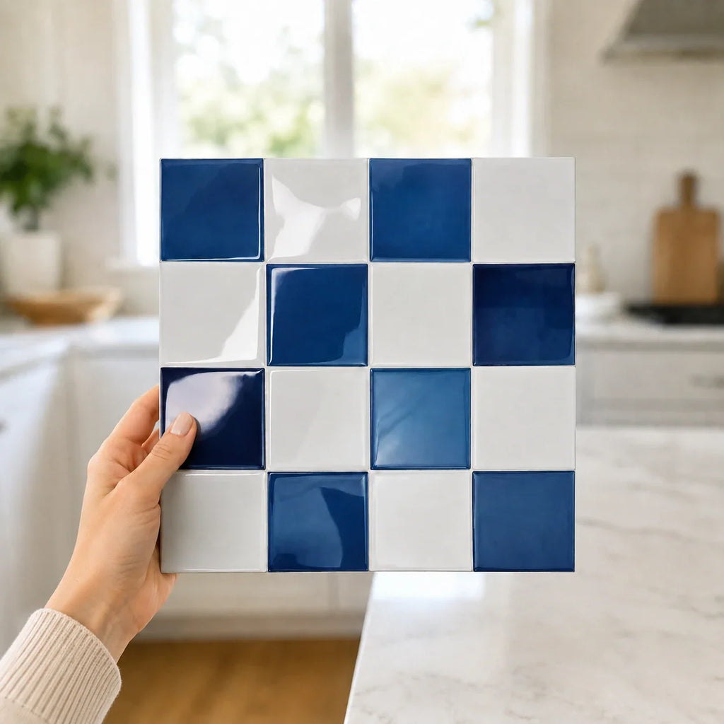 Mosaïca – Carrelage mural adhésif 3D damier bleu saphir – détail ou mise en situation, vue 4
